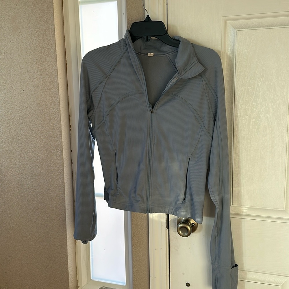 Lululemonon cropped define  jacket